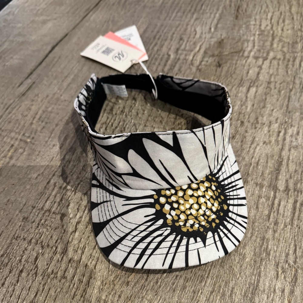 Maaji Visor.